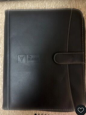 “Pre-Owned” Large Black Faux Leather Zip Around Portfolio W/Built In Calculator.
